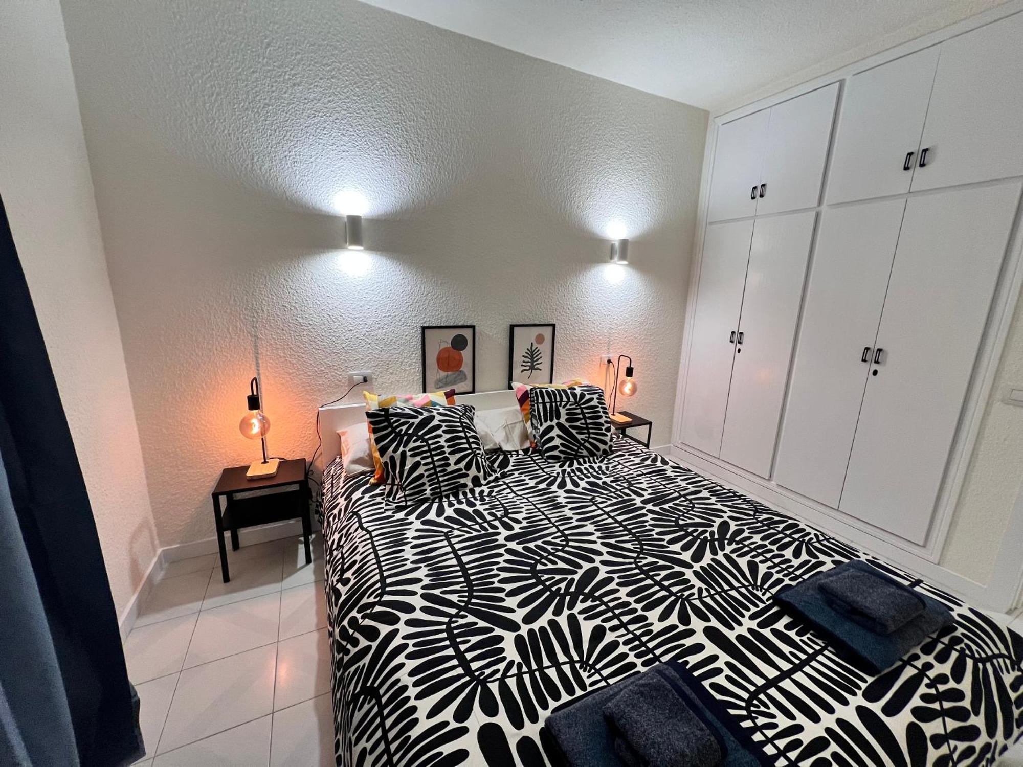 Seaview And Sunset Apartment Los Cristianos Лос Кристианос Экстерьер фото
