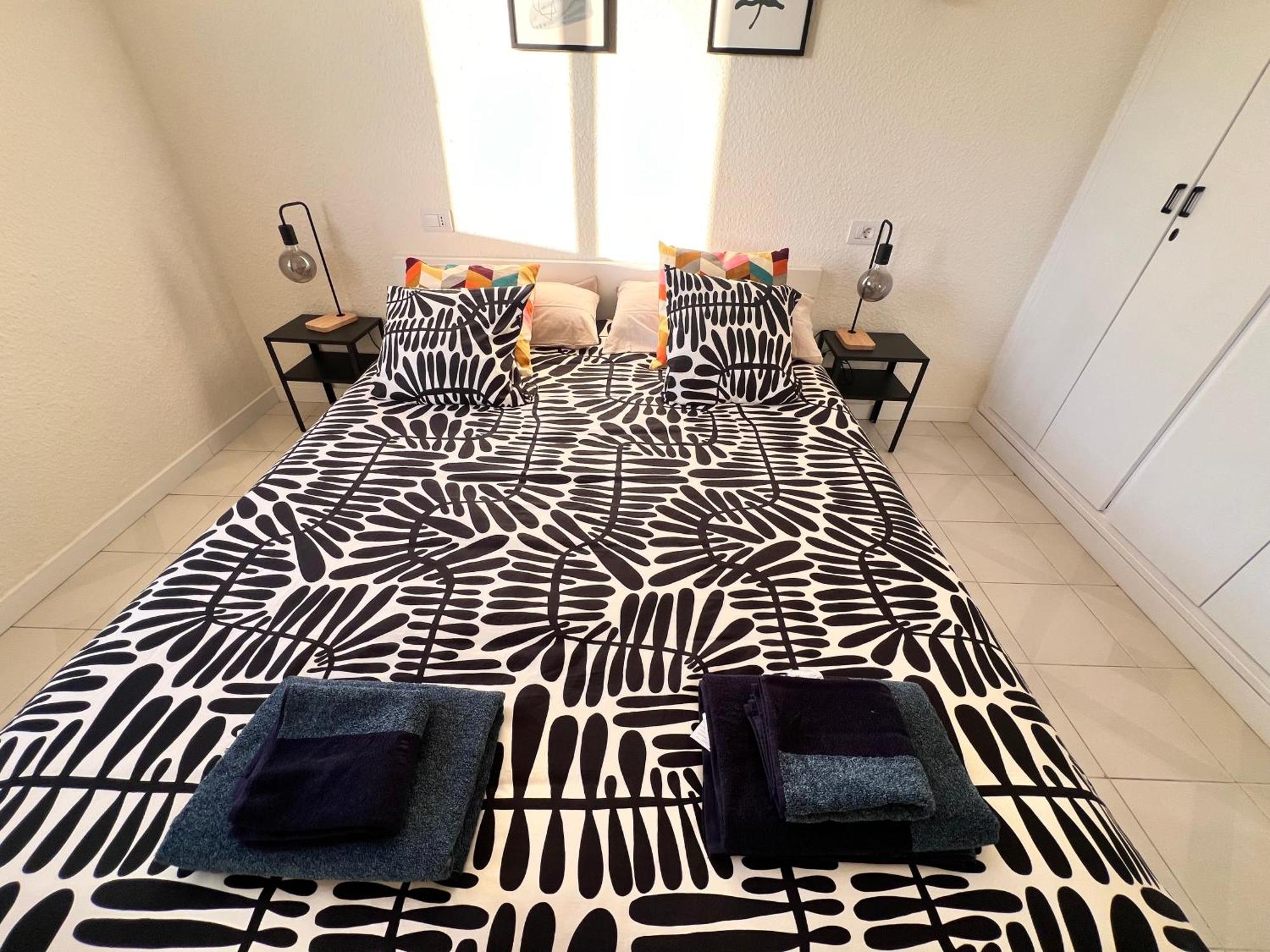 Seaview And Sunset Apartment Los Cristianos Лос Кристианос Экстерьер фото